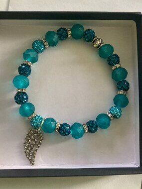 New Fashion Beautiful Bracelet with Agua Color Beads With Angel Wing Pendant